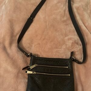 Women’s black leather   purse